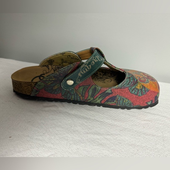 Calceo‎ Peace and Love Clogs Size 38 (US 7.5) - Picture 3 of 10